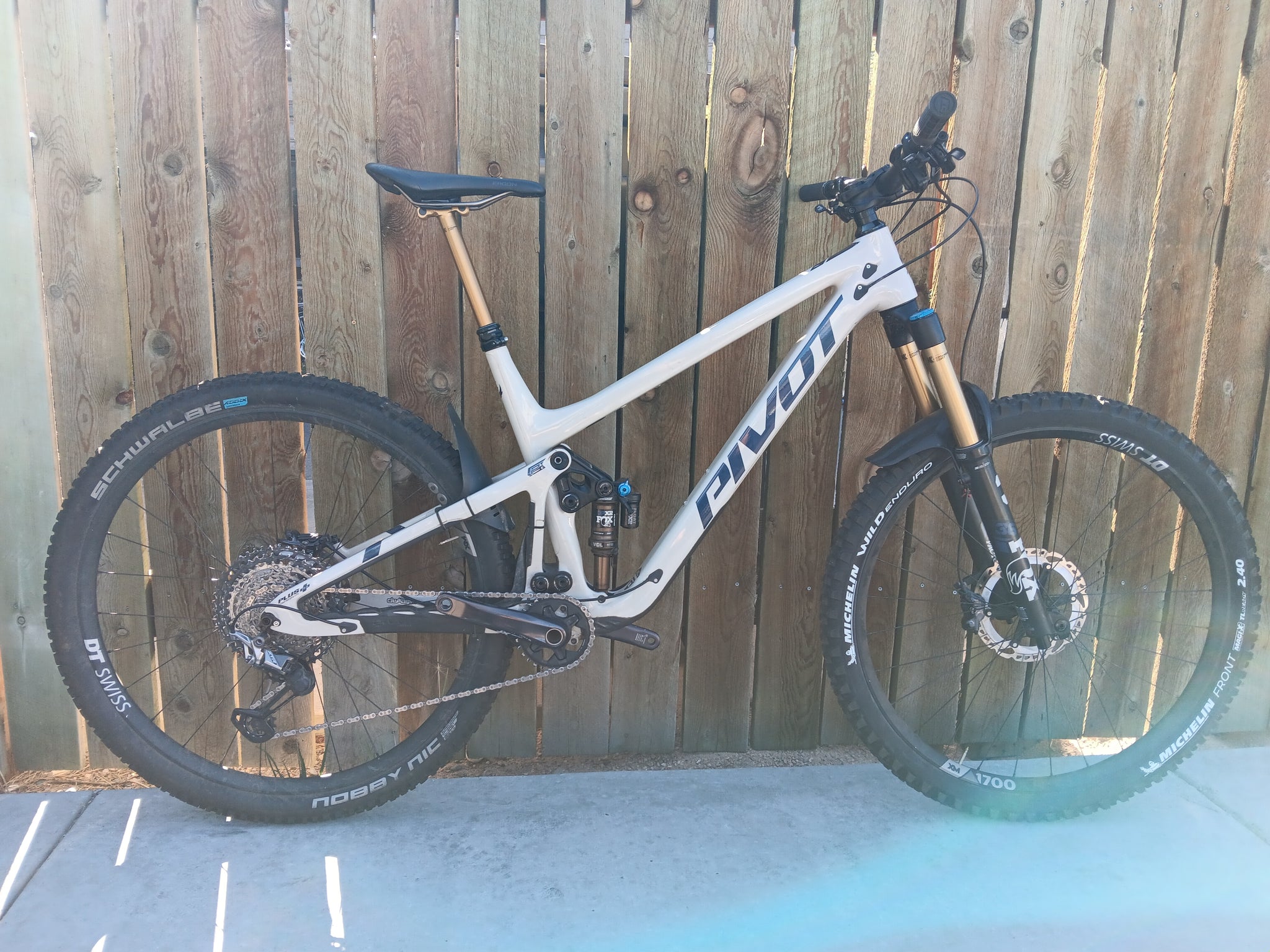 Pivot Switchblade large